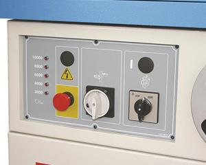 Panneau de contrôle avec bouton d'arrêt d'urgence et affichage lumineux de la vitesse de rotation de l'arbre